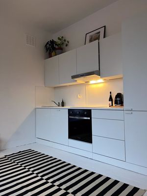 Photo 1- click for photo gallery